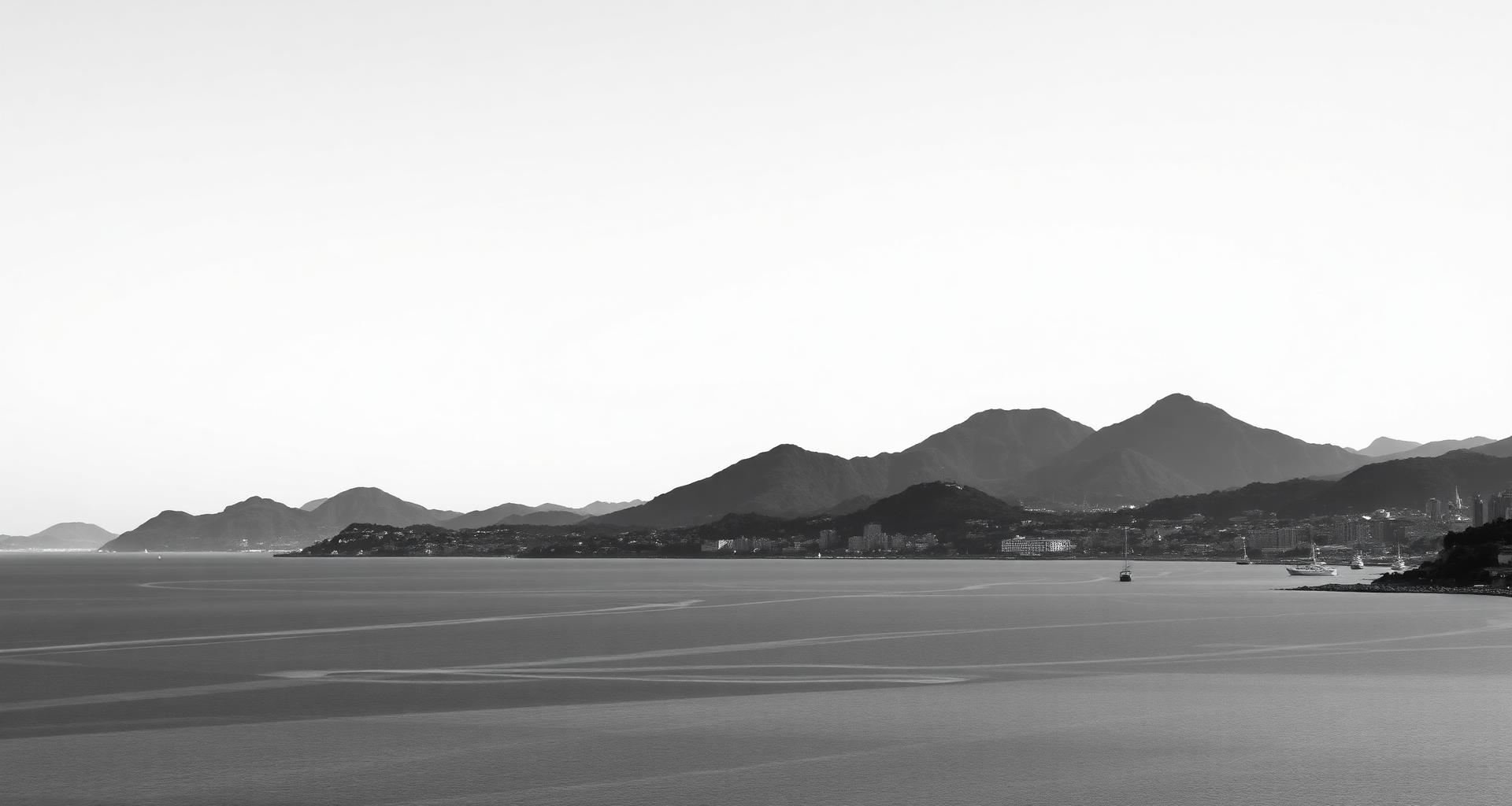 Black and white panoramic view of the Ria de Vigo bay, the home of Jim's Workshop Business English academy